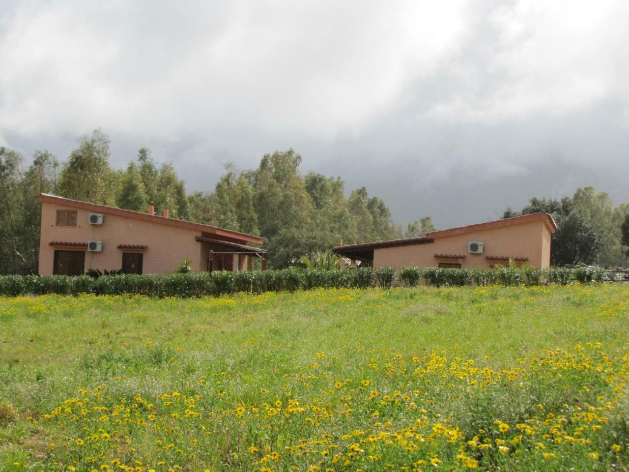 Agriturismo B&B Monte Gruttas Camisa Exterior foto